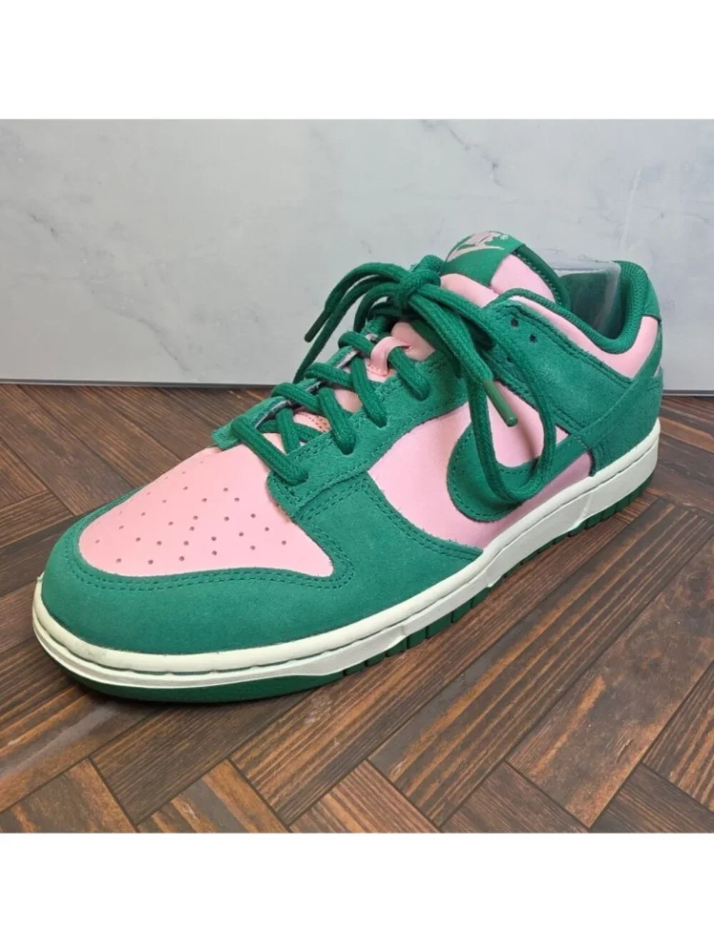 Nike Dunk Low Retro SE Mens 9 Medium Soft Pink Malachite Green FZ0549-600 Suede